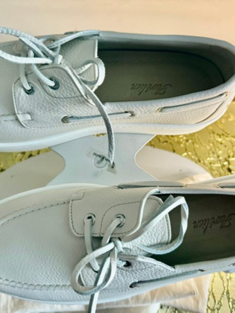 Aurelien Ivory Grain Boat Sneakers, Made In Italy, Size 43, Excellent, Rt560$ — image 2 of 8